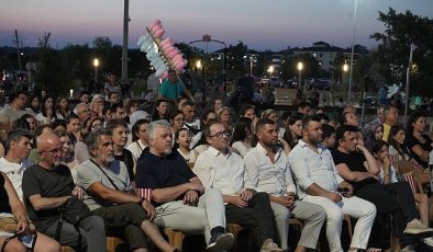 Açık hava film gösterimleri ‘Paranoya’ ile başladı