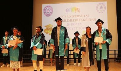 Ege Üniversitesi Spor Bilimleri Fakültesi mezunlarını coşkuyla uğurladı