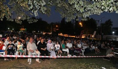 Osmangazi’de çocuklar açık hava sinemasında buluştu