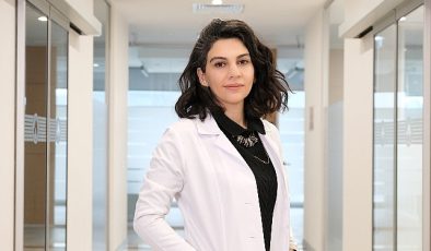 Regl, gebelik, menopoz… Diş etleri bu süreçlerden etkileniyor!