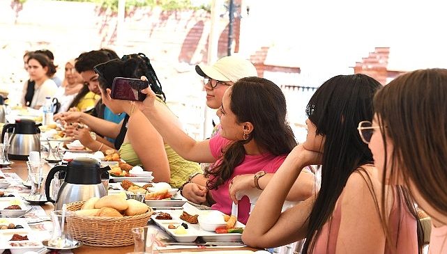Yabancı öğrenciler sosyal medya hesaplarında Osmangazi’yi tanıtacak